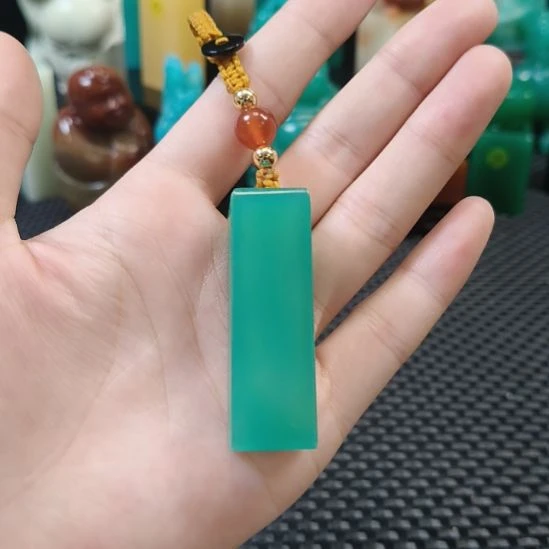 寿山石印石雅安绿扁章