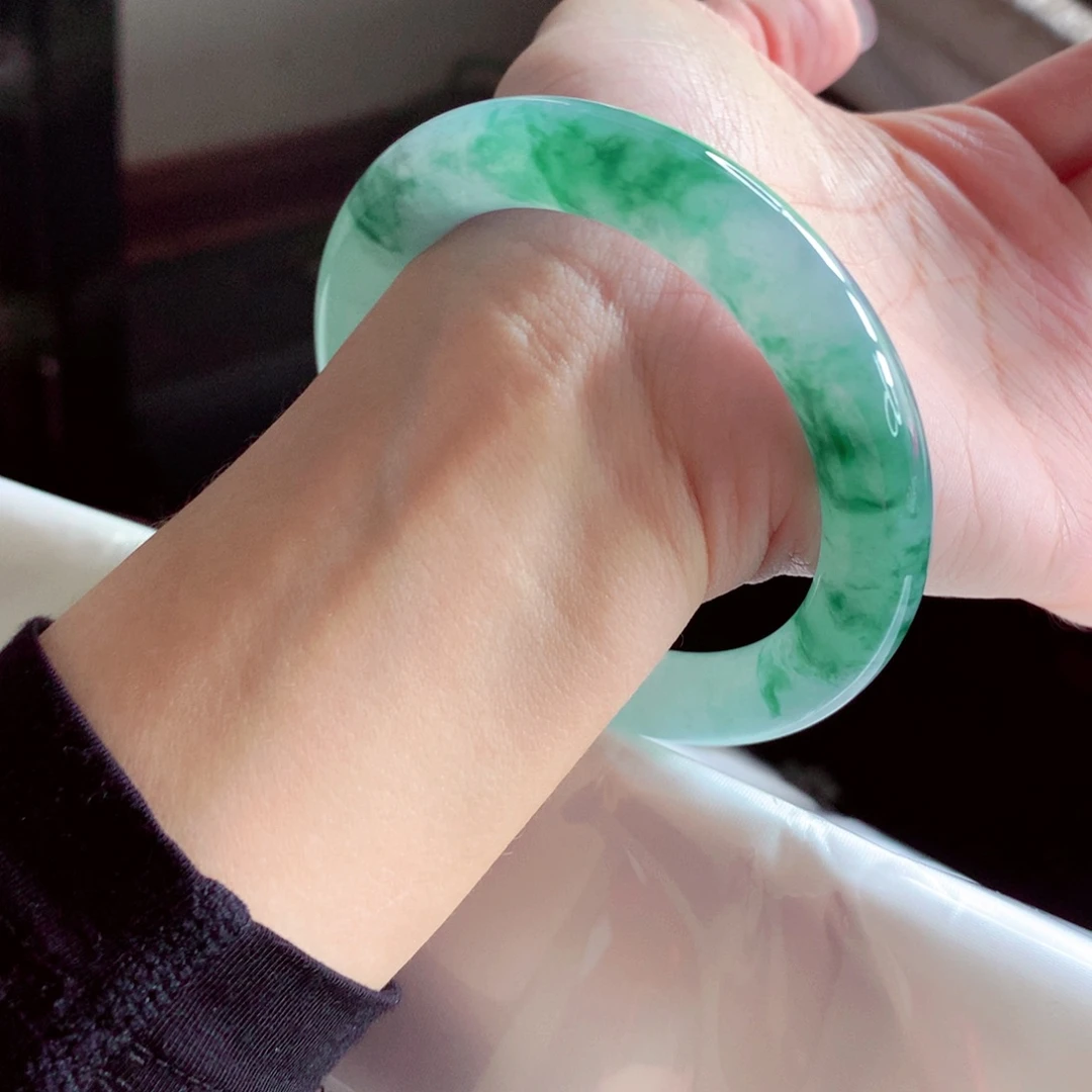 翡翠未镶嵌手镯55.8圆条 绝美意境兰花 灵