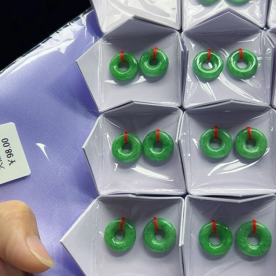 翡翠耳饰未镶嵌天然缅料A货一件