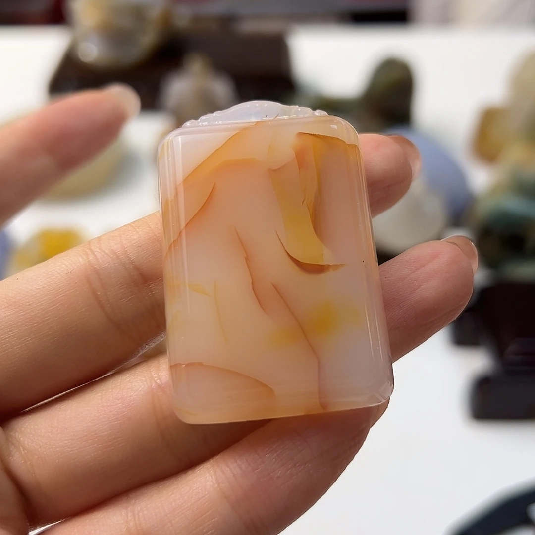 玛瑙/玉髓颈饰未镶嵌