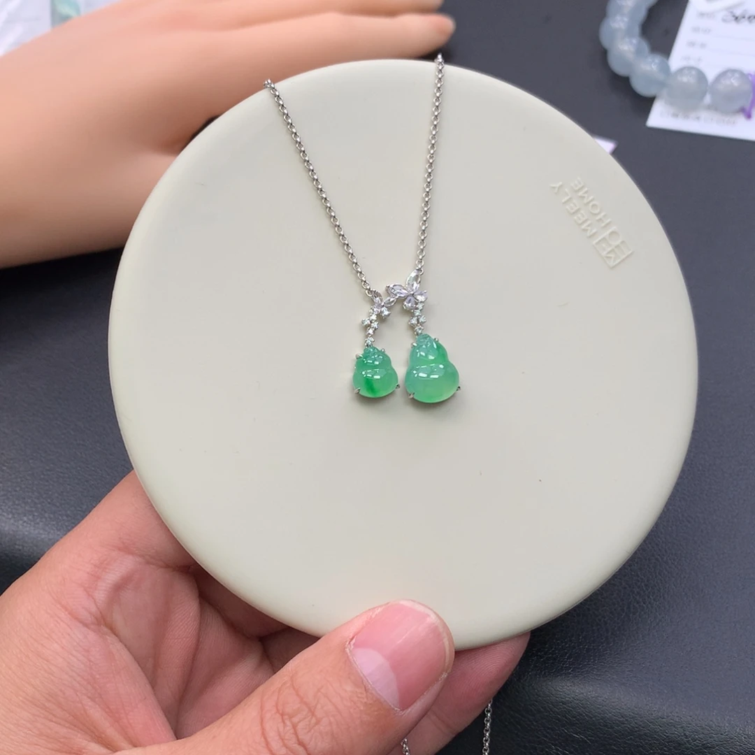 翡翠18K金镶嵌颈饰48小时鉴赏期，退货不扣除服务费