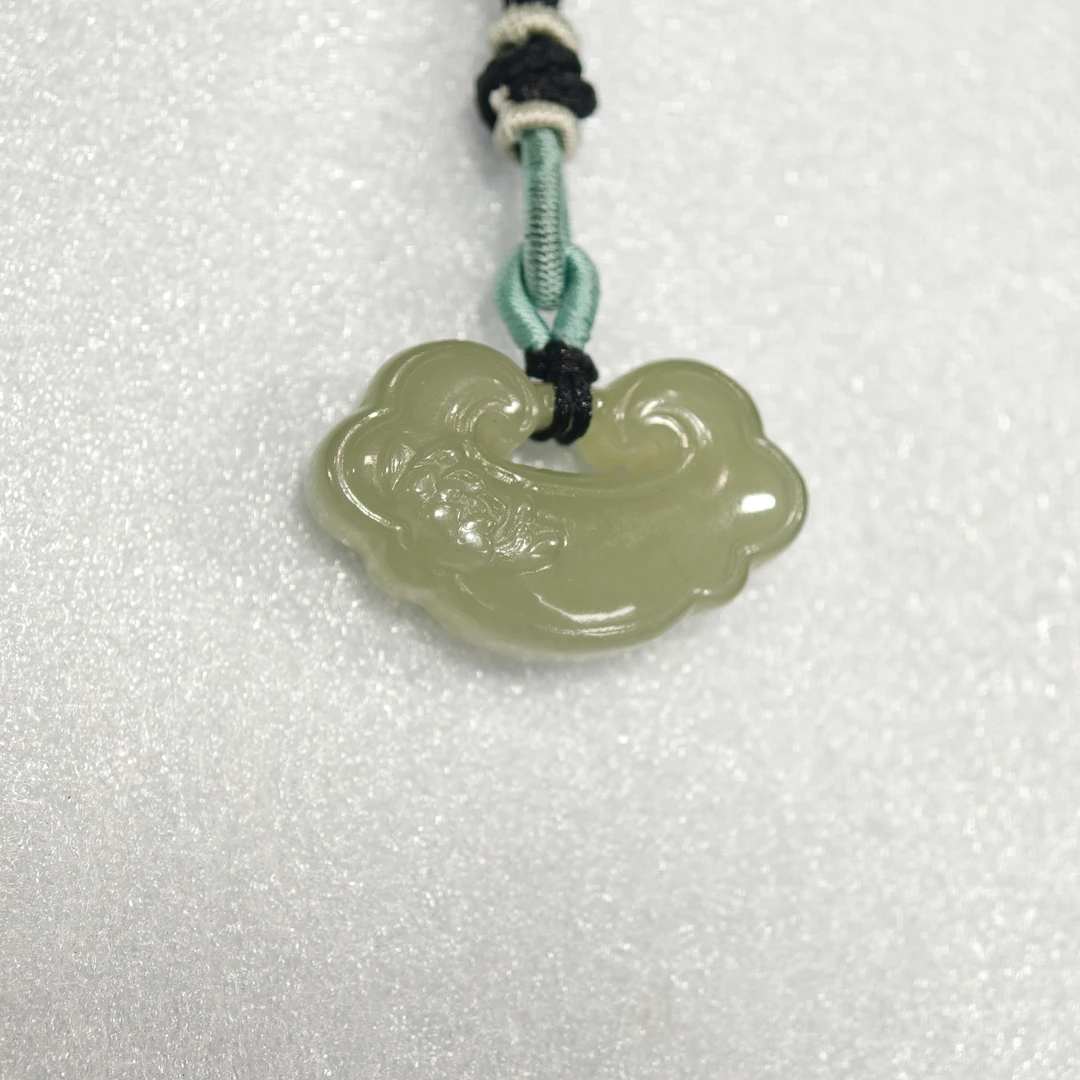 ay-150-067 和田玉青海料雕花厚装如意锁多样性拍一发一