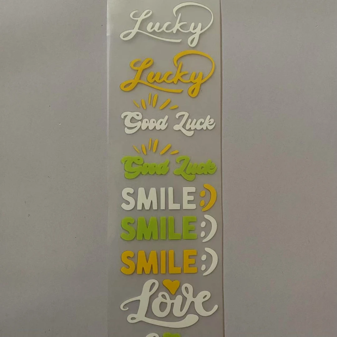 8 个彩色字母硅胶标，满 20 包邮