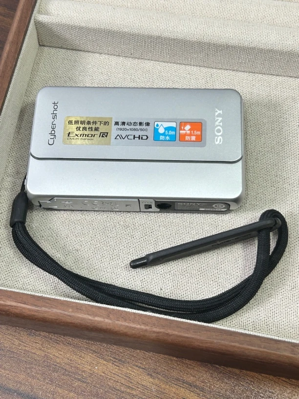 9新 Sony/索尼 tx10 银色 轻微裂 高清滑盖ccd数码相机