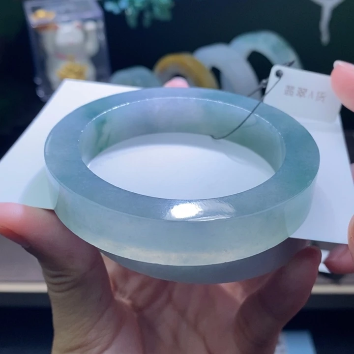 未镶嵌翡翠定制翡翠邂**缘