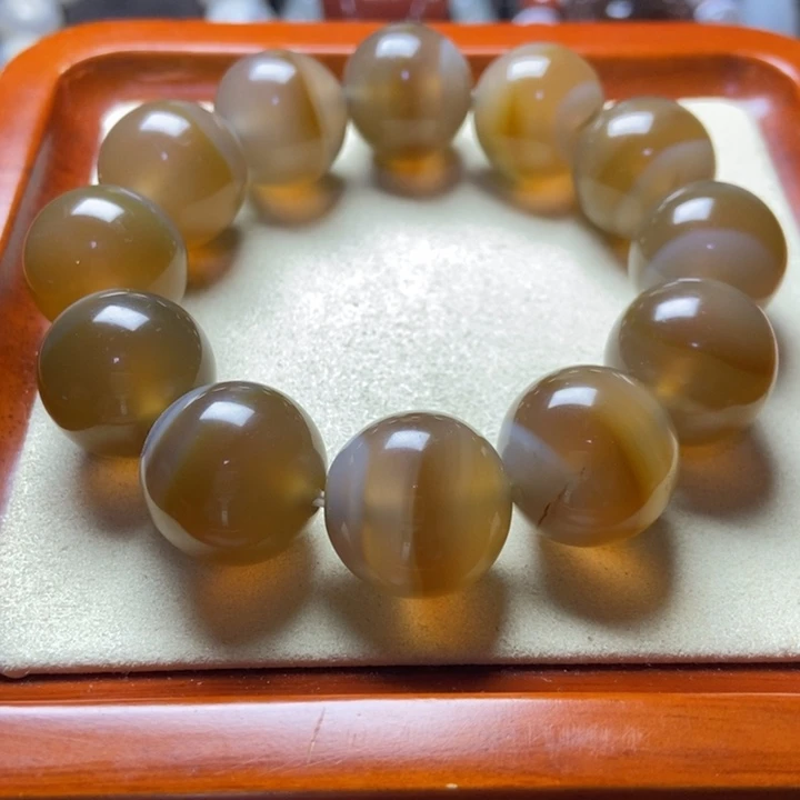 玛瑙/玉髓未镶嵌手串冰透俏色一线天半盆