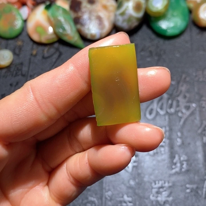 玛瑙/玉髓颈饰未镶嵌烟*?