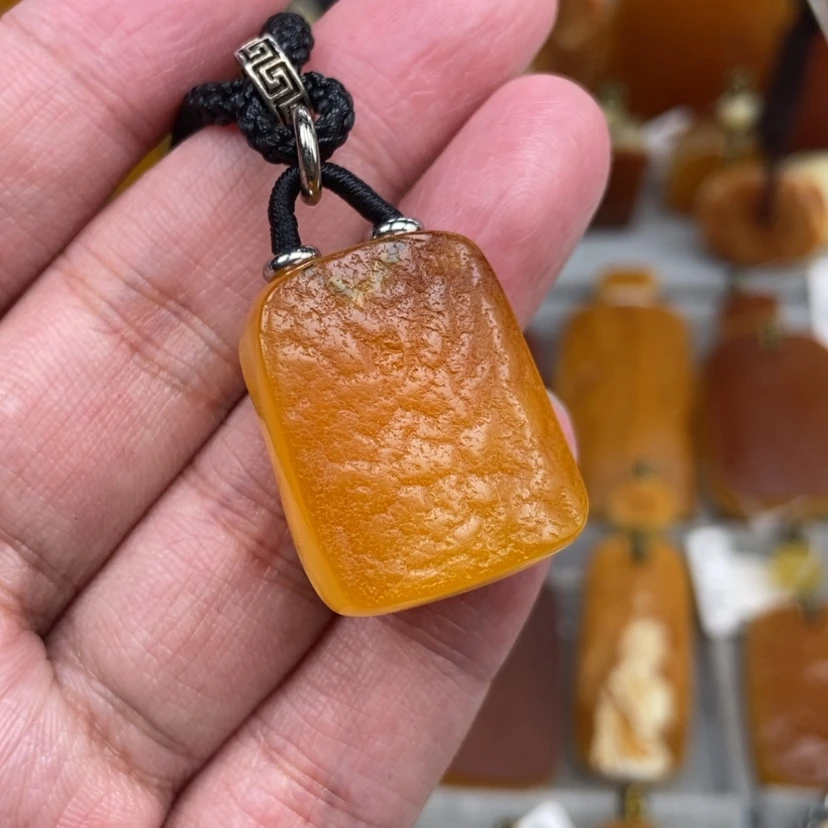 【闪购商品】未镶嵌颈饰琥珀