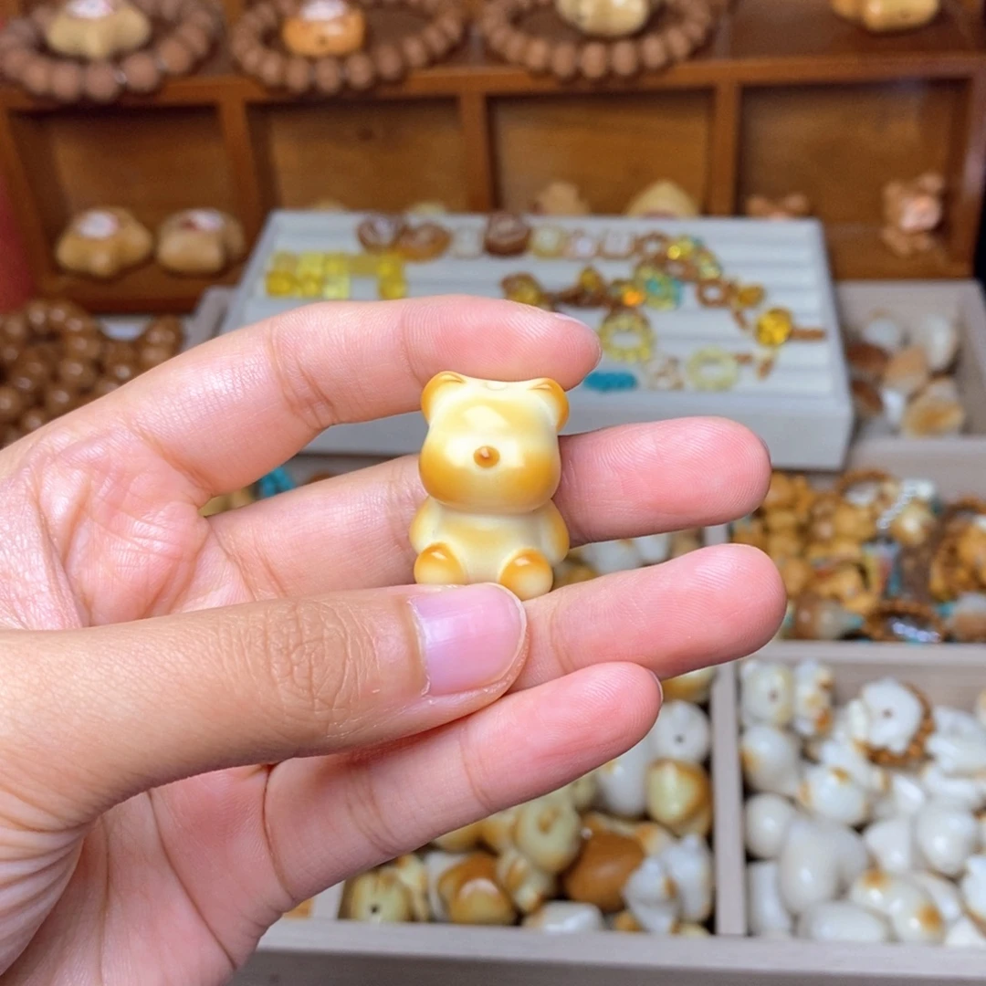 猴头核桃手串小熊