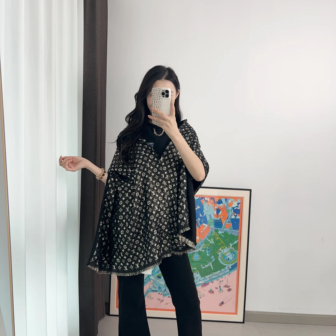 95新 LouisVuitton/路易威登  LV180cm*60cm拼色/251114SYNYL04