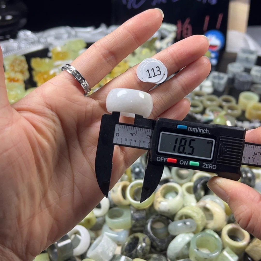 蛇纹石玉未镶嵌戒指