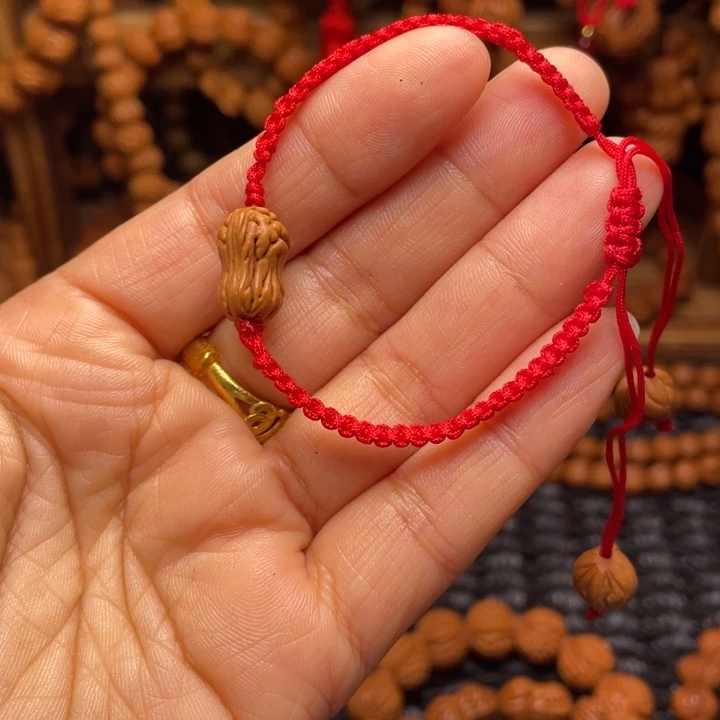 木质类龙纹桃枭挂件