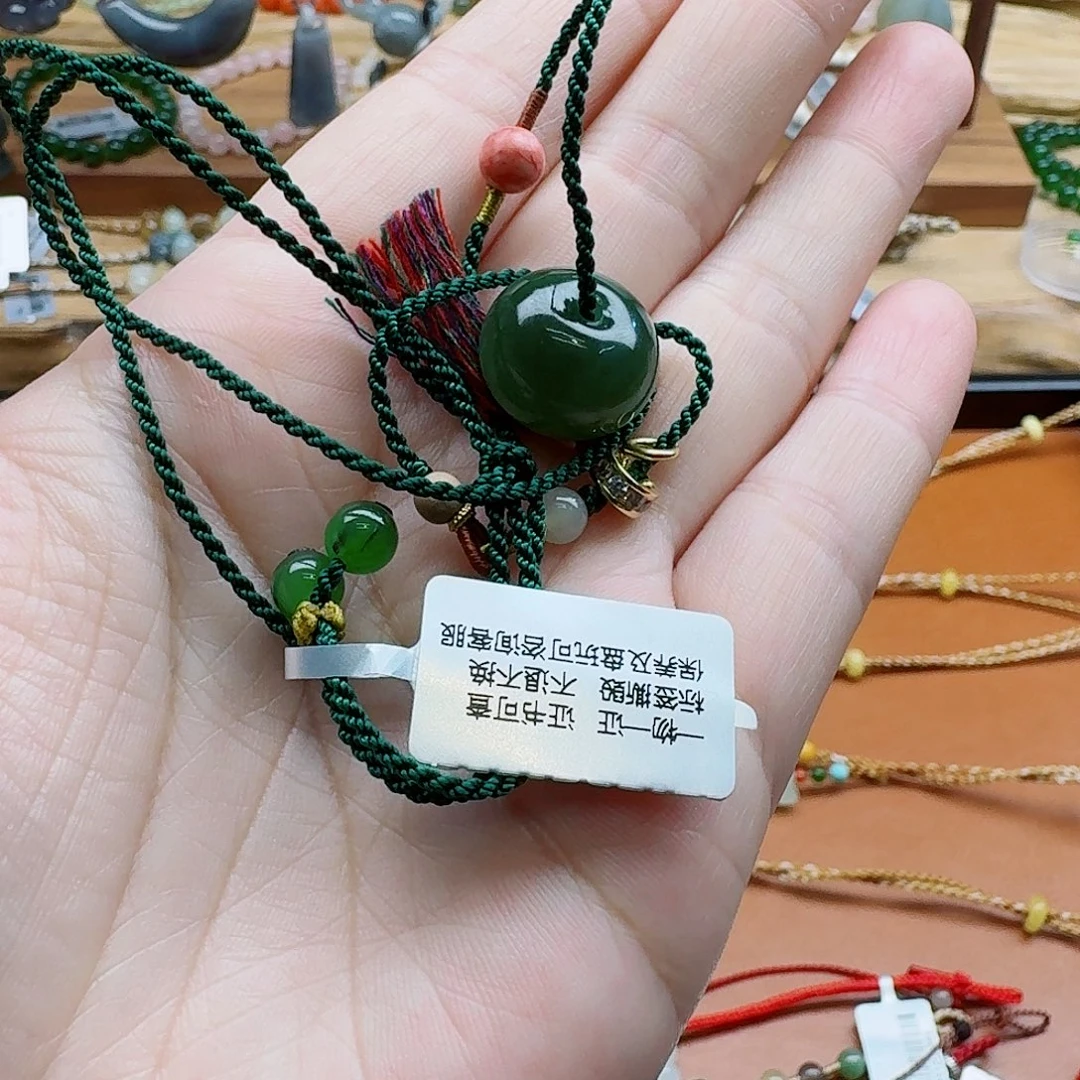 小***-颈饰未镶嵌和田玉