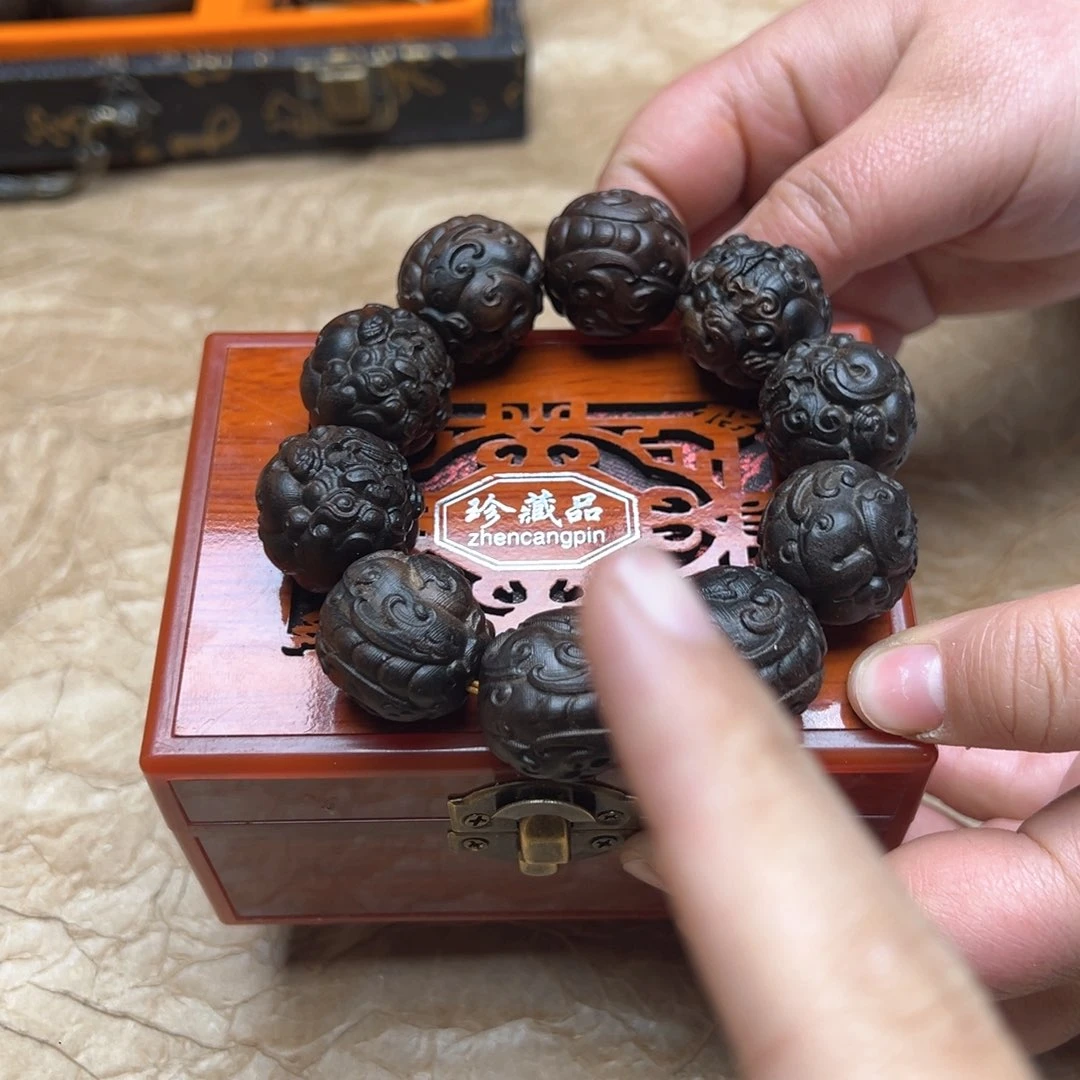 大叶紫檀（黑酸枝木类）