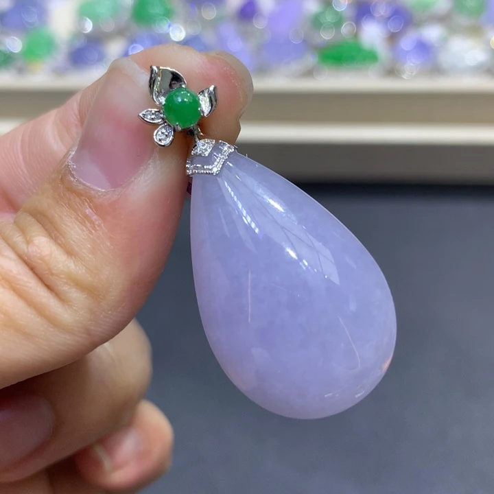 翡翠颈饰18K金镶嵌翡翠