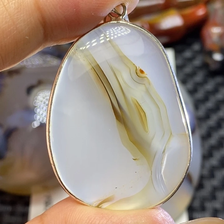 玛瑙/玉髓颈饰未镶嵌