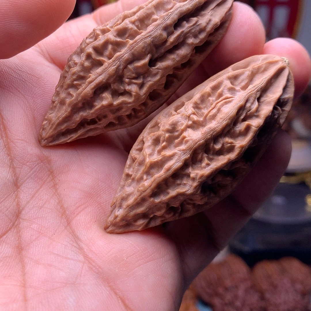 文玩核桃把件?东北楸子