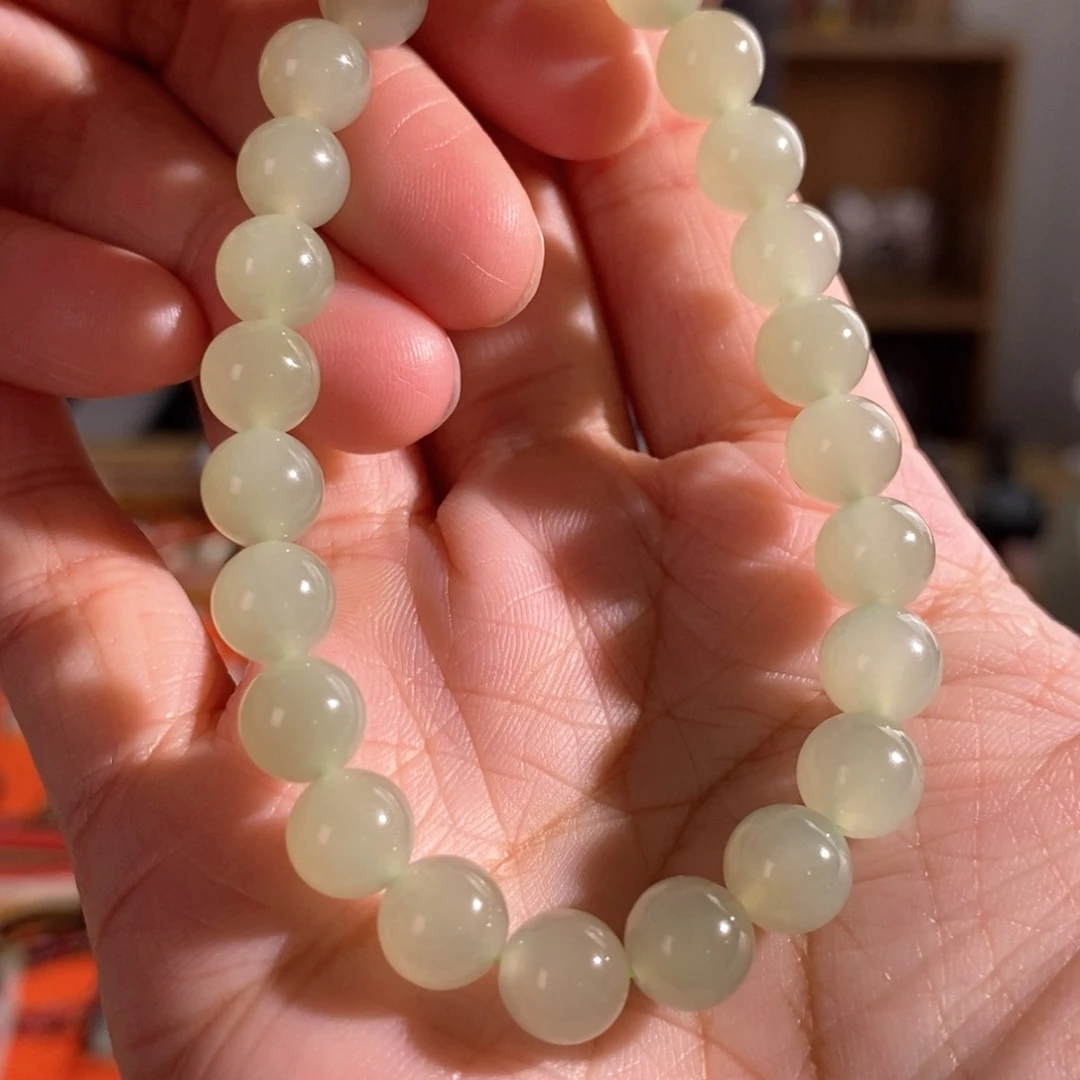 和田玉手串未镶嵌疯****?