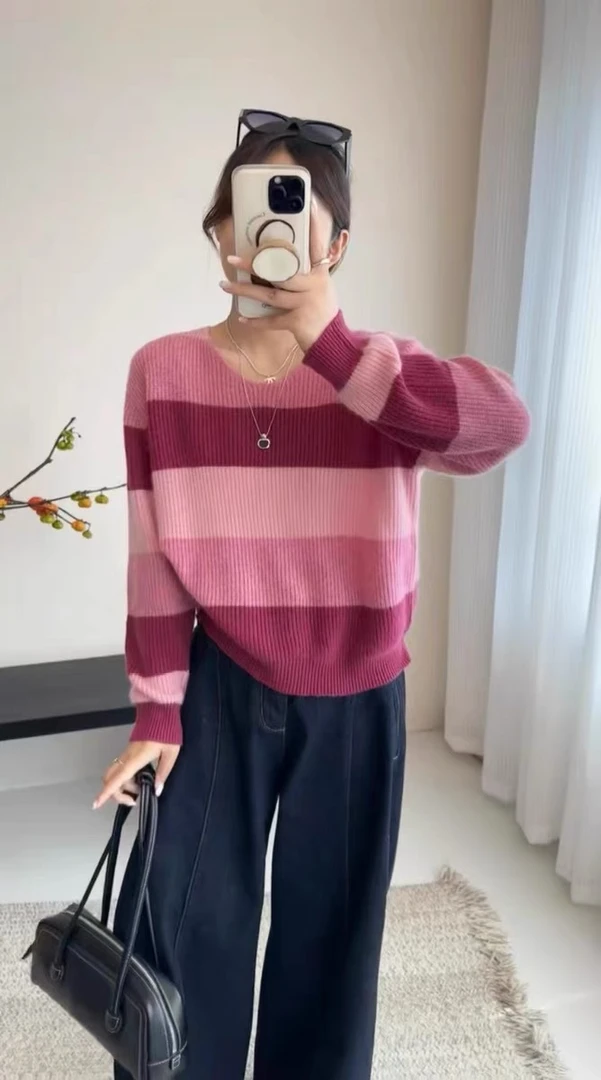 （小猪）慵懒风港味休闲v领毛衣外穿秋宽松洋气减龄上衣软糯针织衫