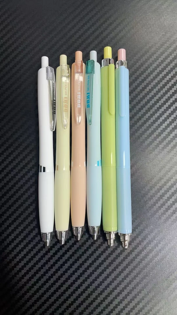 发4支东米赛道白➕黄➕粉➕蓝杆➕2支柯林万物生绿➕蓝杆，到手6支