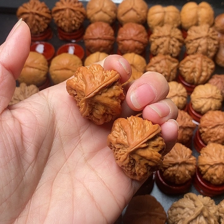 文玩核桃吊坠半臂