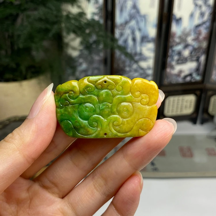 老料黄加绿瑞兽挂件 天然翡翠A货