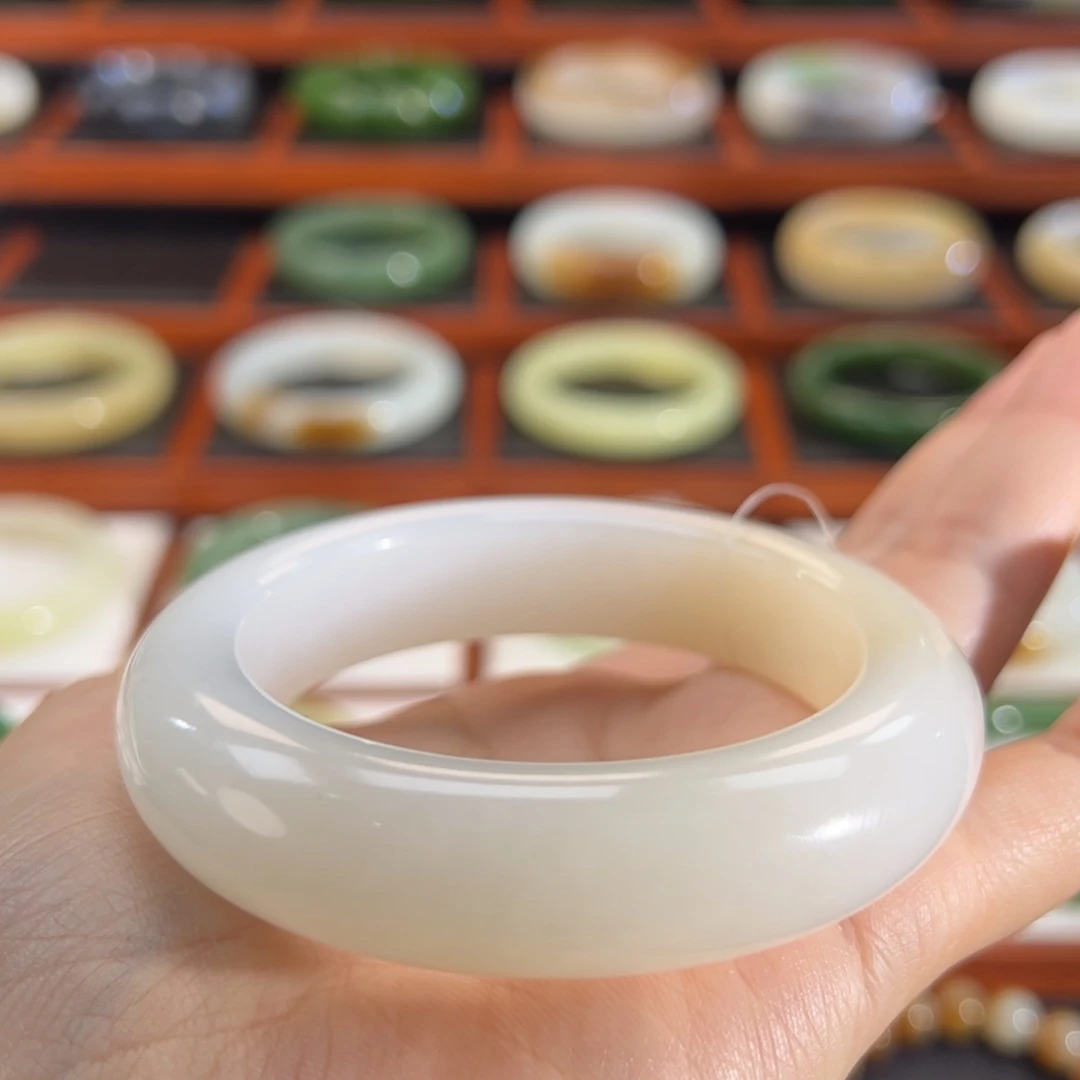 和田玉（糖玉）未镶嵌手镯暖月光糖