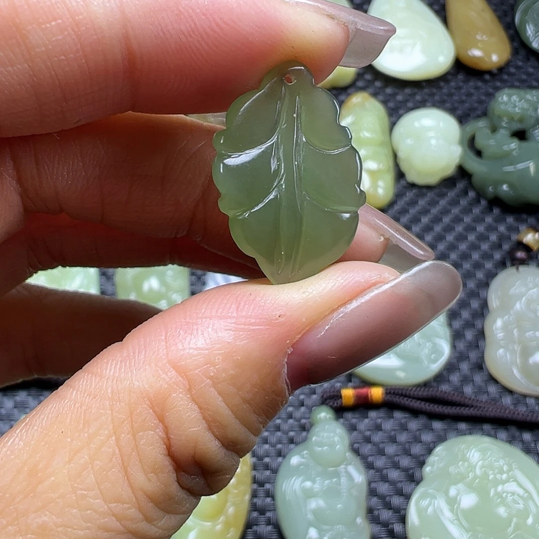 和田玉未镶嵌吊坠(不含链)卡23.5