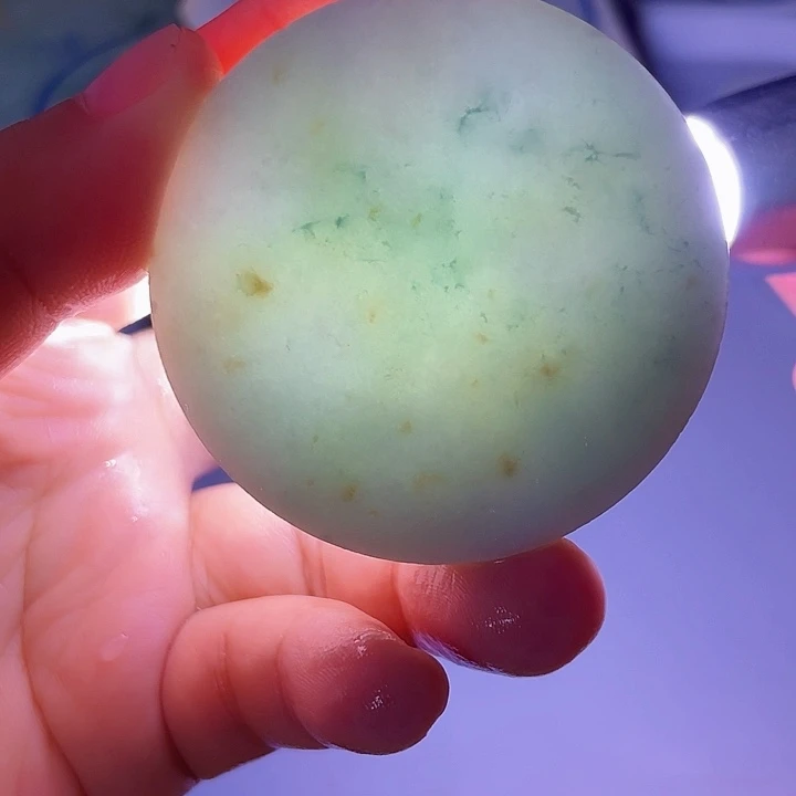 翡翠颈饰未镶嵌毛料3