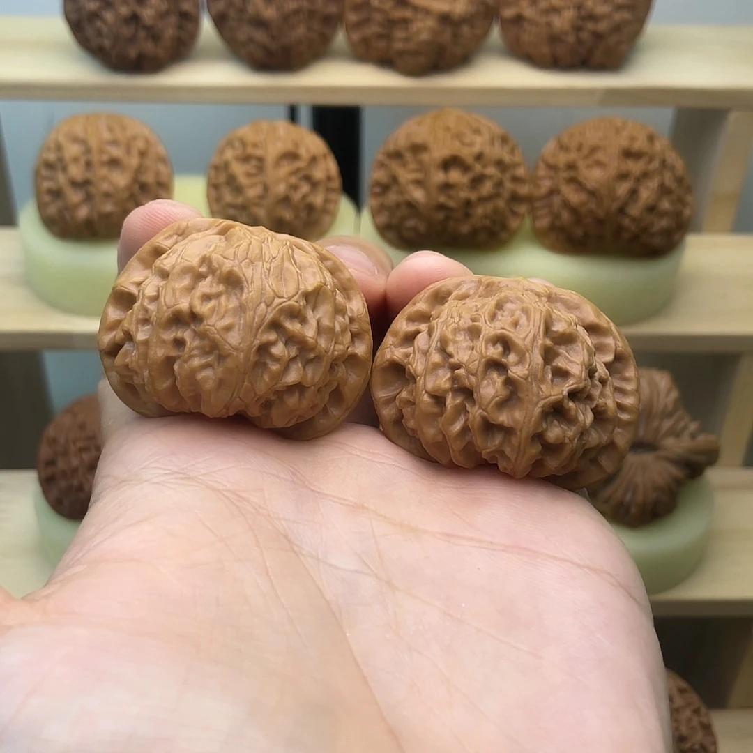 文玩核桃吊坠43宫灯