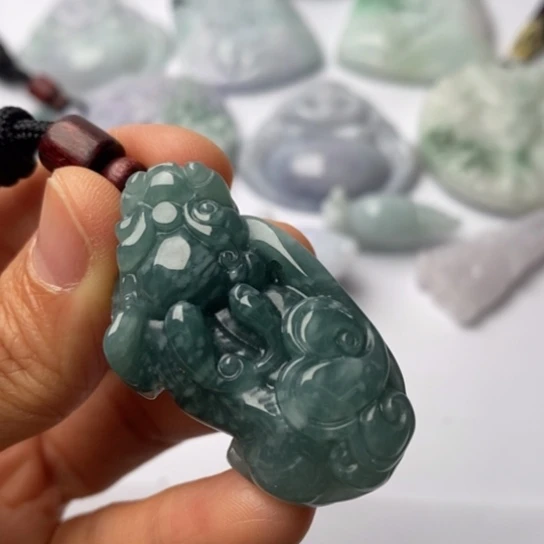 翡翠未镶嵌挂件翡翠