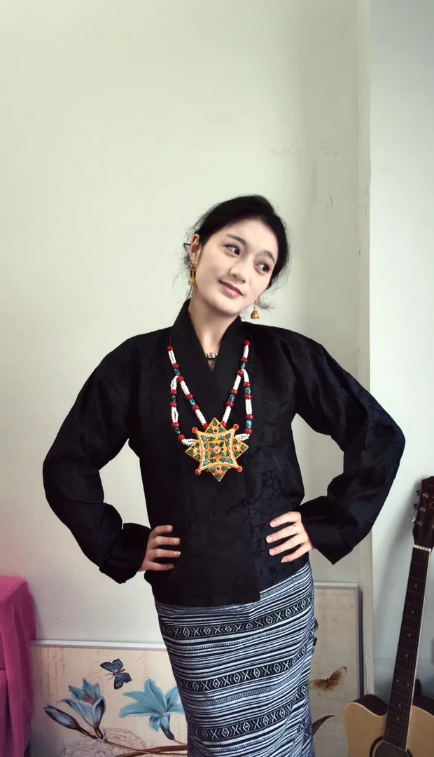 新款网红同款不丹服套装