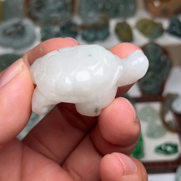 颈饰未镶嵌翡翠乌龟