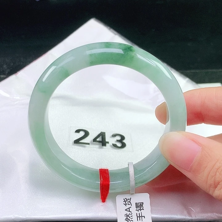 未镶嵌手镯翡翠翡翠手镯