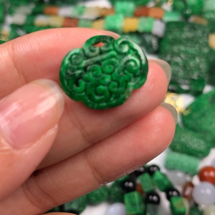 定制翡翠未镶嵌翡翠
