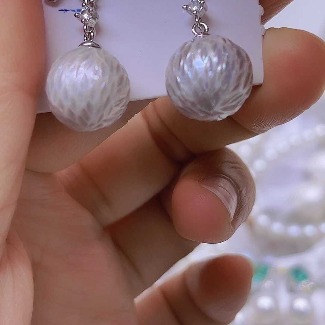 吊坠或者耳钉未镶嵌淡水珍珠