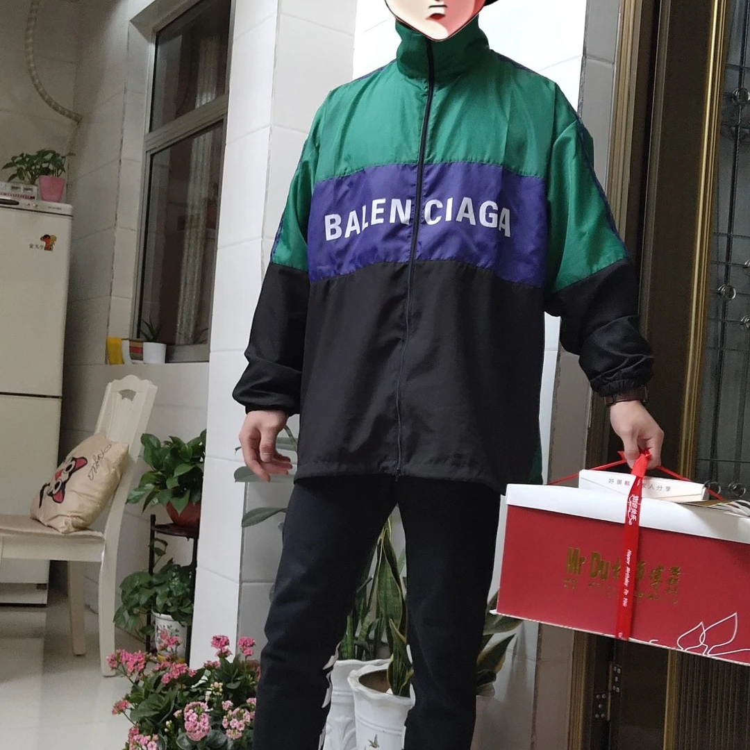 全新未使用 Balenciaga/巴黎世家 拼色字母Logo冲锋衣夹克 44码