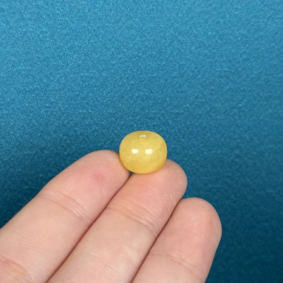 B9419天然原矿蜜蜡 微瑕老型12*8.7mm支持复检假一罚十