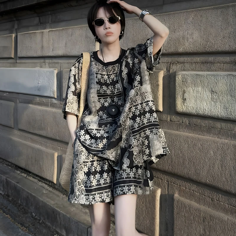 欧货高级感宽松印花短袖t恤2025新款夏季休闲直筒短裤两件套装女