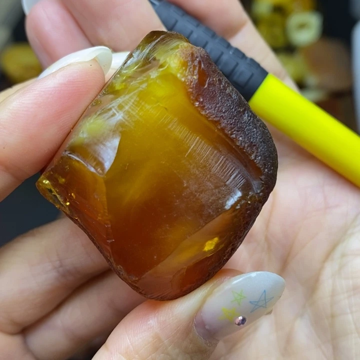 未镶嵌定制琥珀鸡油红25圆珠