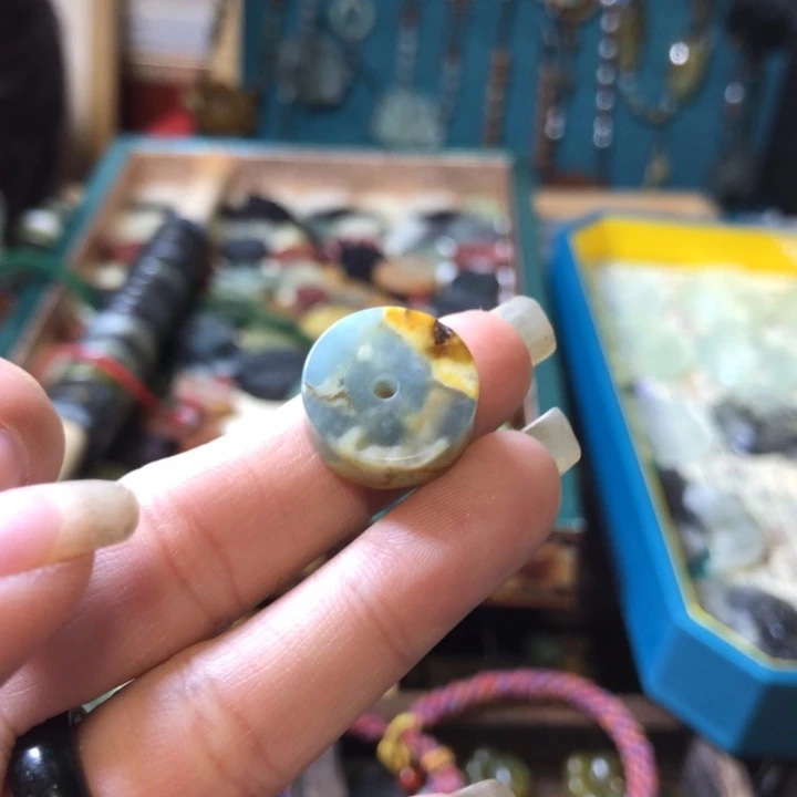 岫玉未镶嵌岫玉挂件