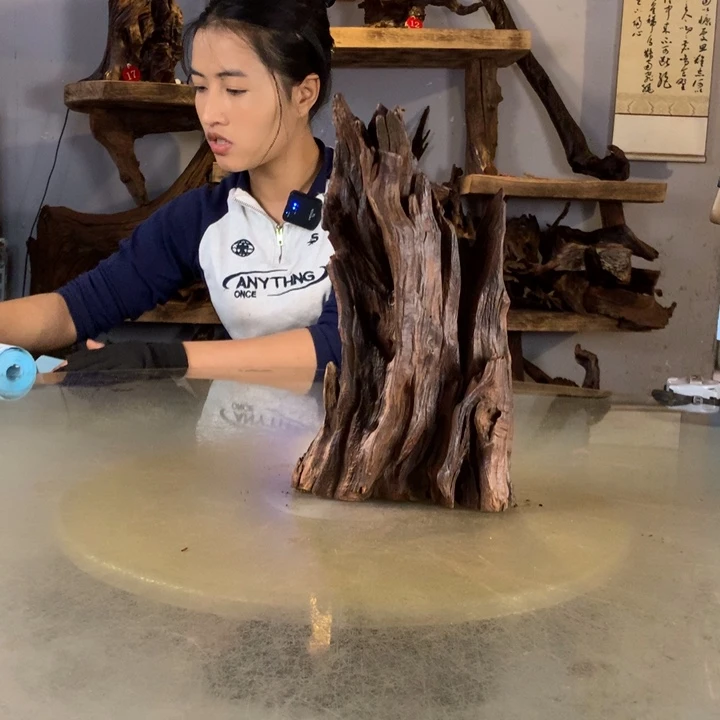 解***结天然的云南紫柚木会黄水
