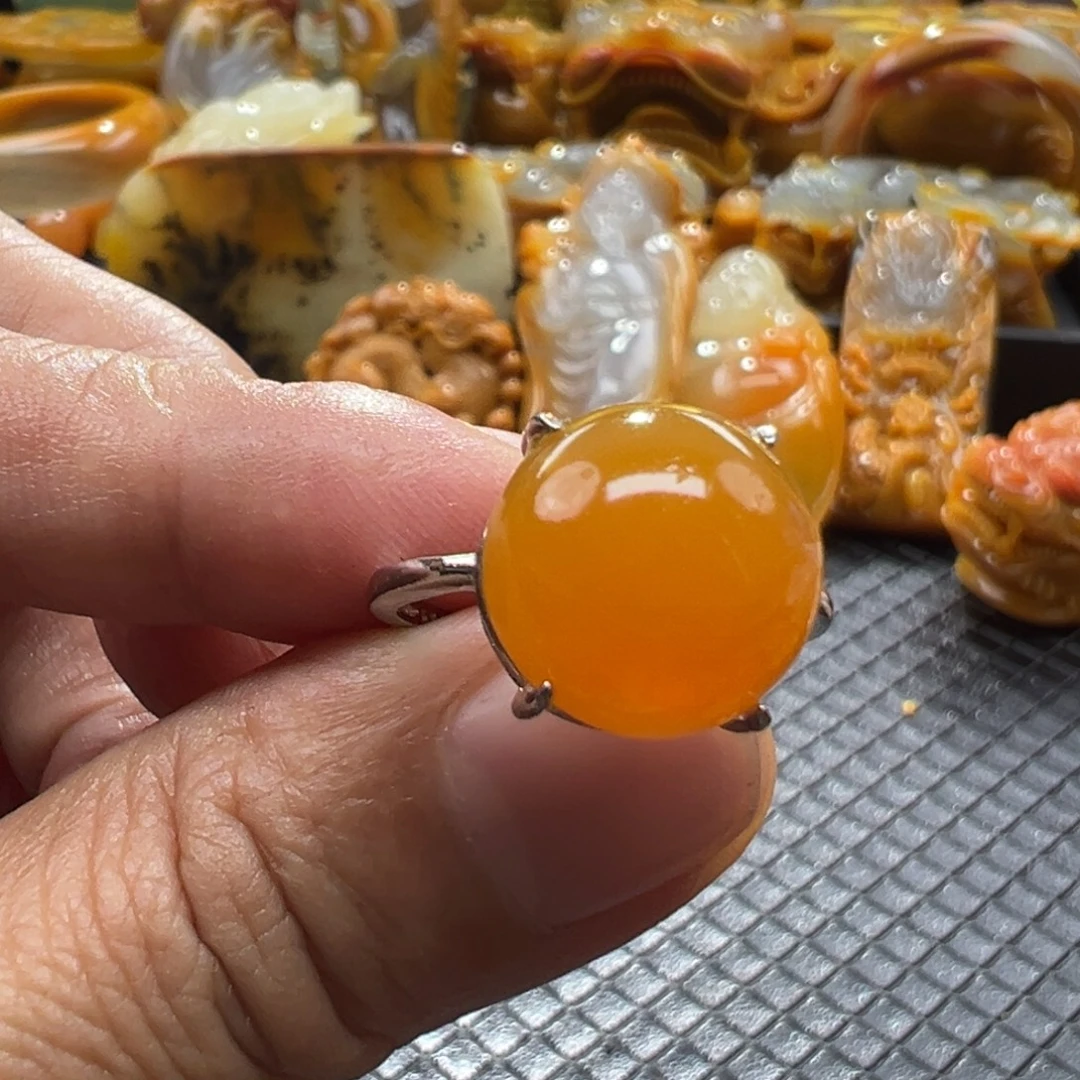 石英质玉未镶嵌颈饰