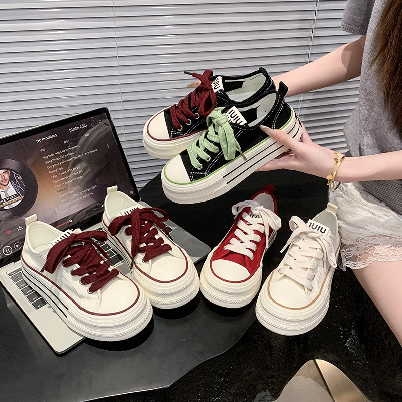 【赠送双鞋带】2025春秋新款学生休闲百搭低帮板鞋女系带多色帆布鞋