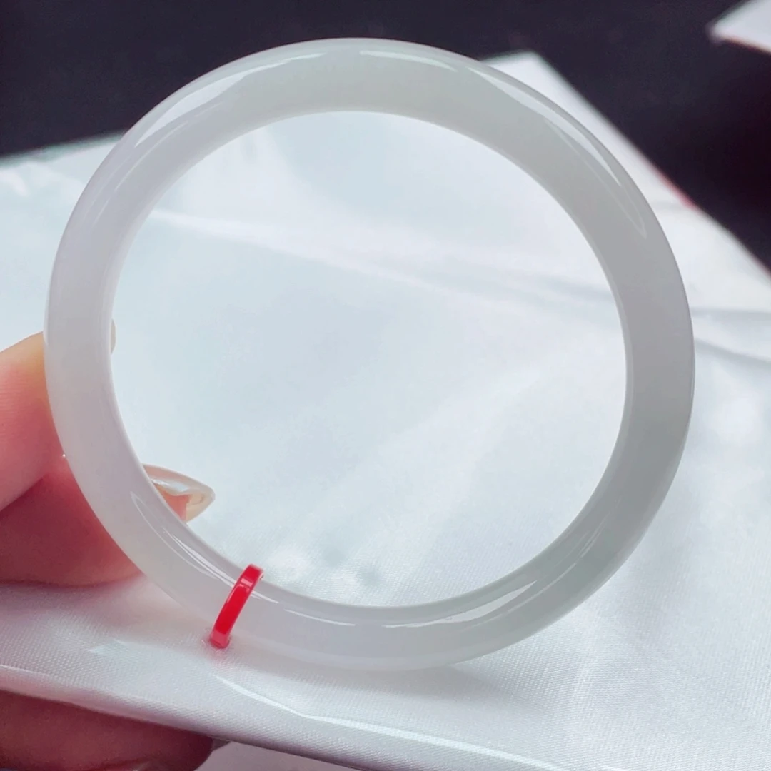 翡翠未镶嵌手镯52圆条