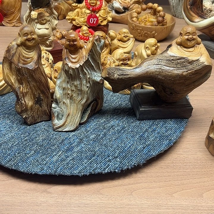 柏木金*太行崖柏手把摆件