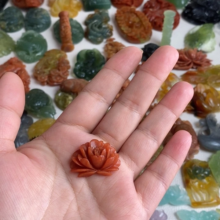 蛇纹石玉颈饰未镶嵌事**圆