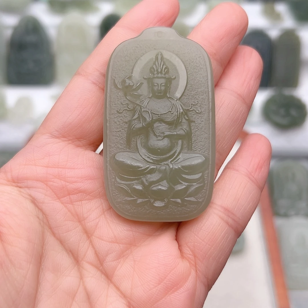 颈饰未镶嵌和田玉回*