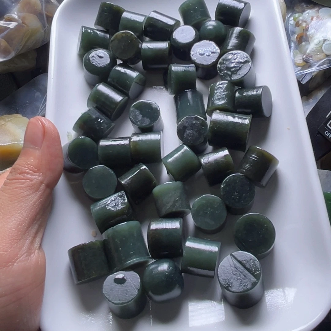 和田玉（糖玉）未镶嵌挂件