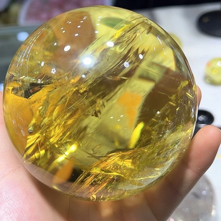 黄晶天然水晶球未镶嵌